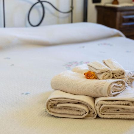 Il Fienile Dei Cardinali Apartment กอลเลวัลเดลซา ภายนอก รูปภาพ
