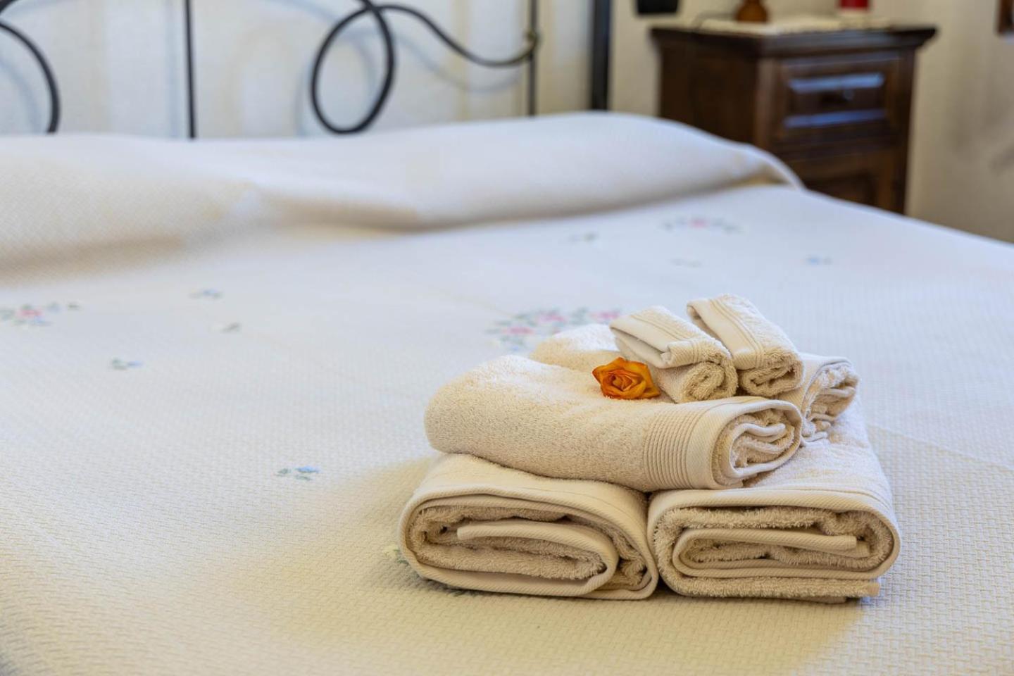 Il Fienile Dei Cardinali Apartment กอลเลวัลเดลซา ภายนอก รูปภาพ